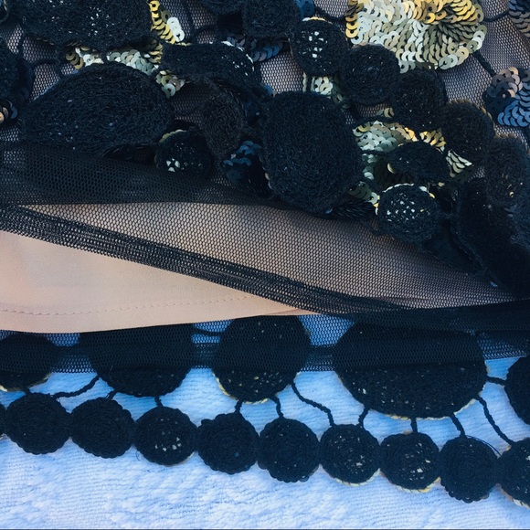 BCBGMaxAzria Sequin Round Black Gold Pencil Skirt - Picture 6 of 8